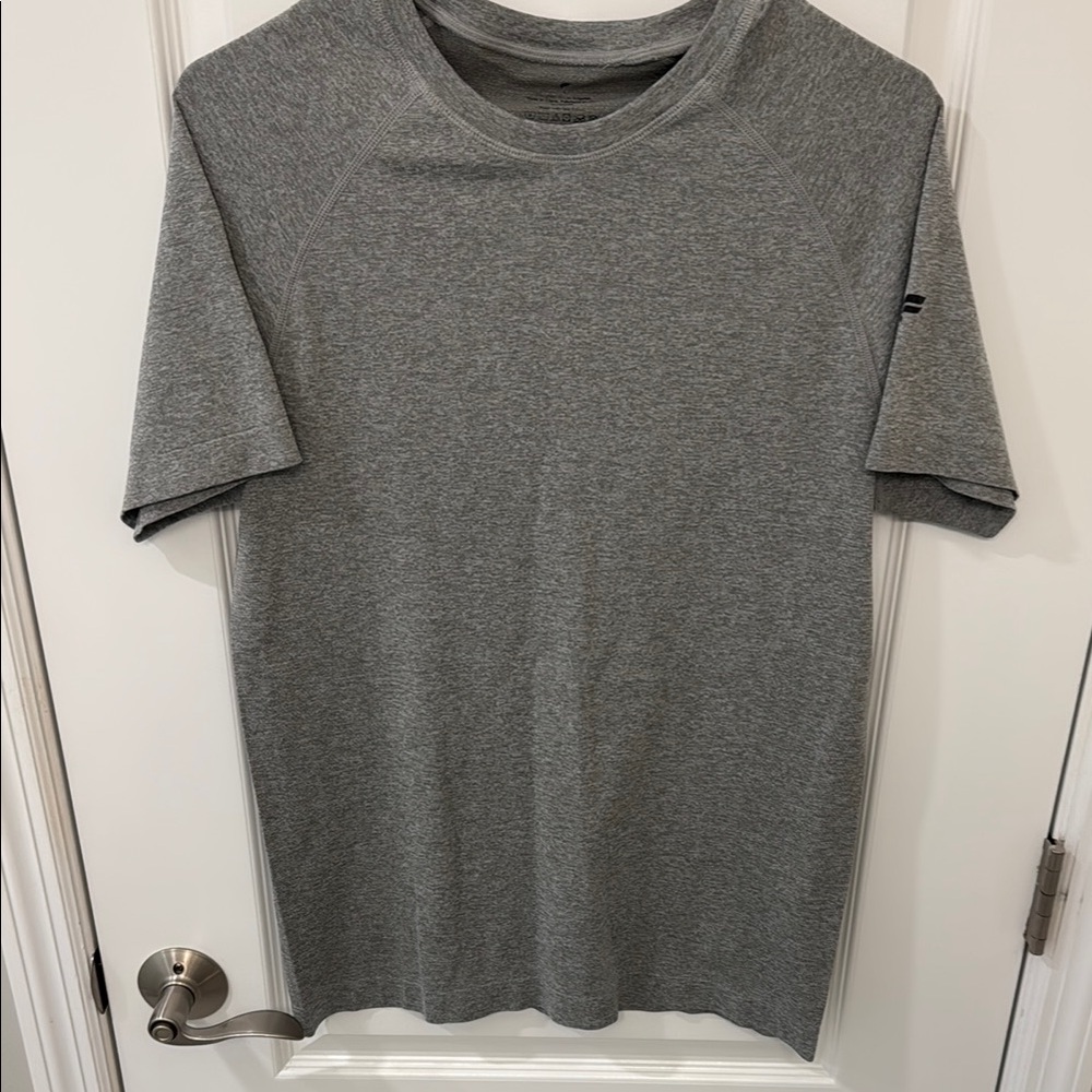 Fabletics Gray Short Sleeve Tee Classic Crew Neck